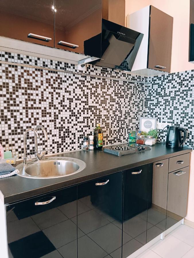 Centrally Located Studio Apartment Рига Экстерьер фото