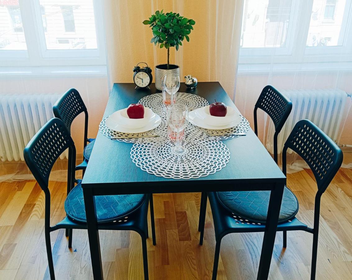 Centrally Located Studio Apartment Рига Экстерьер фото